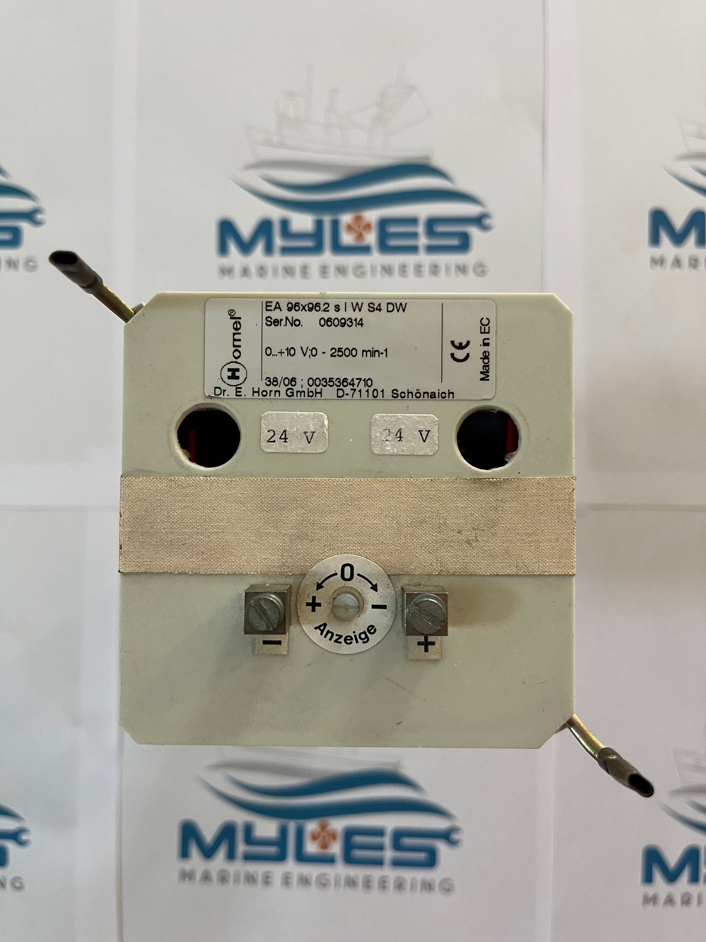 Pre owned - MTU TACHO EA 96X96.2 s | W S4 DW  0…+10 V;0-2500 min-1 ; 0035364710 - Myles Marine Engineering 