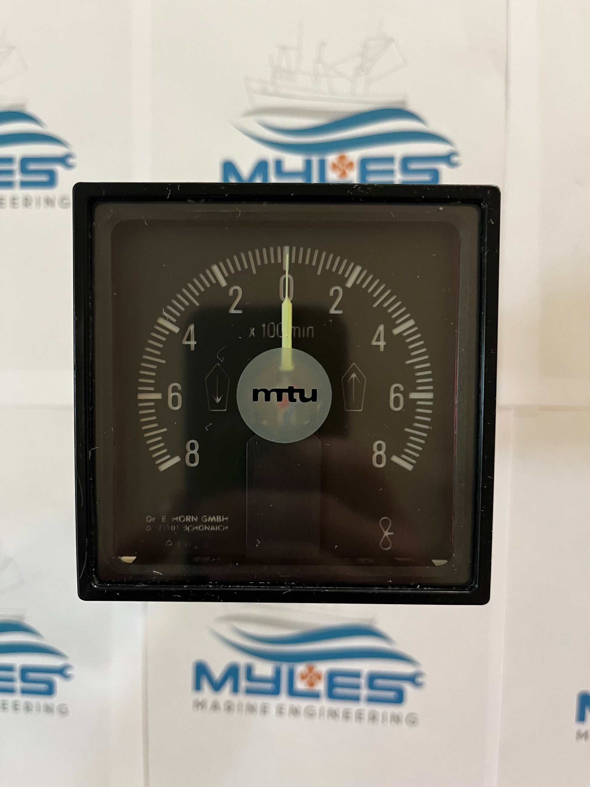 Pre owned - MTU TACHO EA 96X96.2 s | W S4 DW  0…,+/-+10 V;800 - 0 - 800 min-1 ; 0035365210 - Myles Marine Engineering 